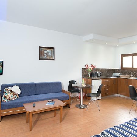 Loutsiana Deluxe Apts Ayia Napa Bagian luar foto